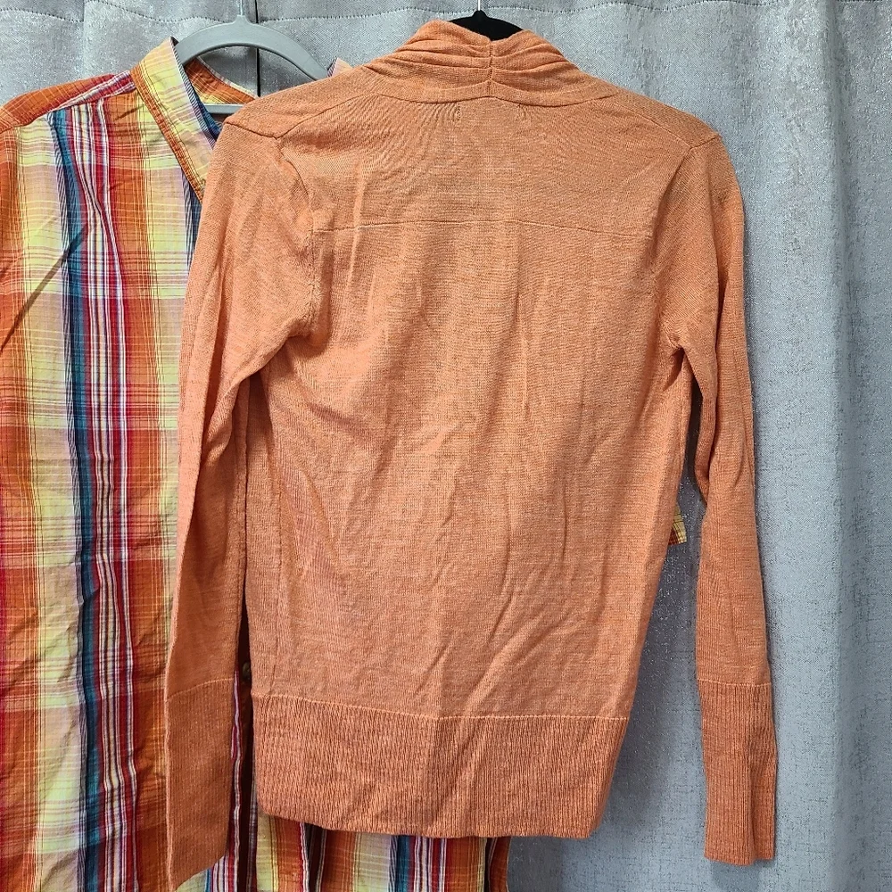 Limited Merino wool blend deep V neck sweater‎ size S euc